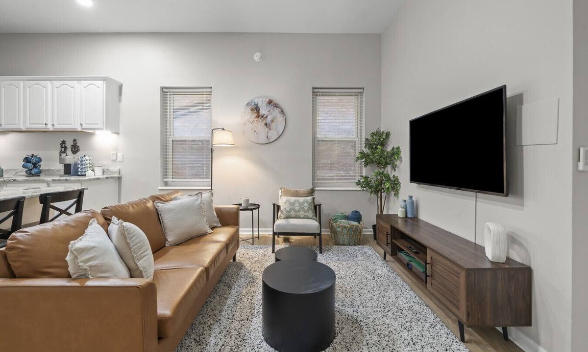 Over-the-Rhine Apartment | Washington Park Retreat | Free Parking | OTR