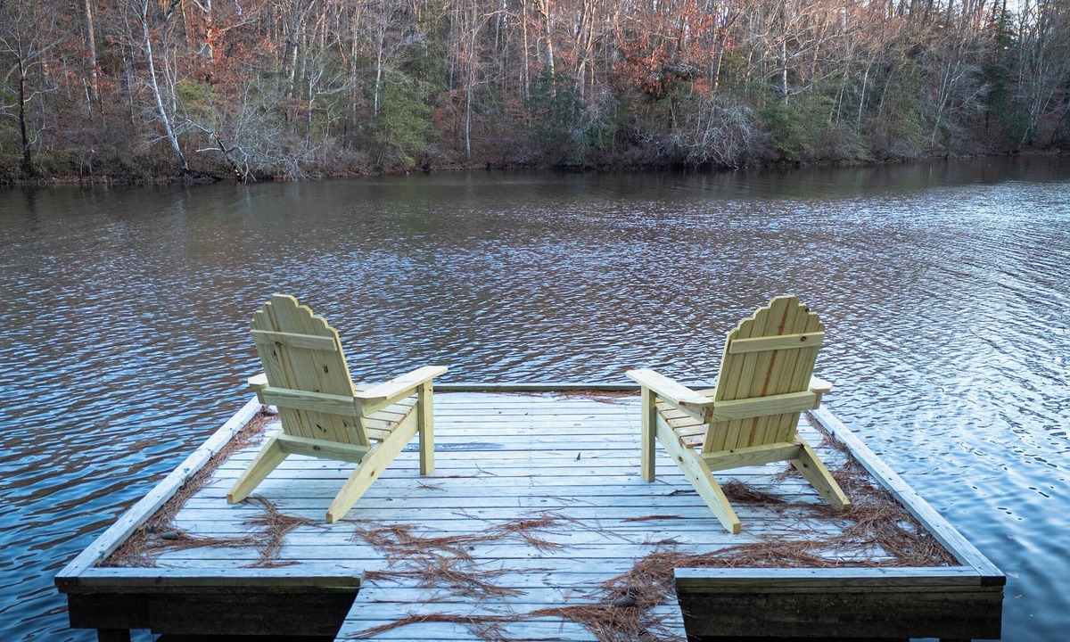 Lanexa House | Waterfront Cabin on 9 Acres with Private Dock