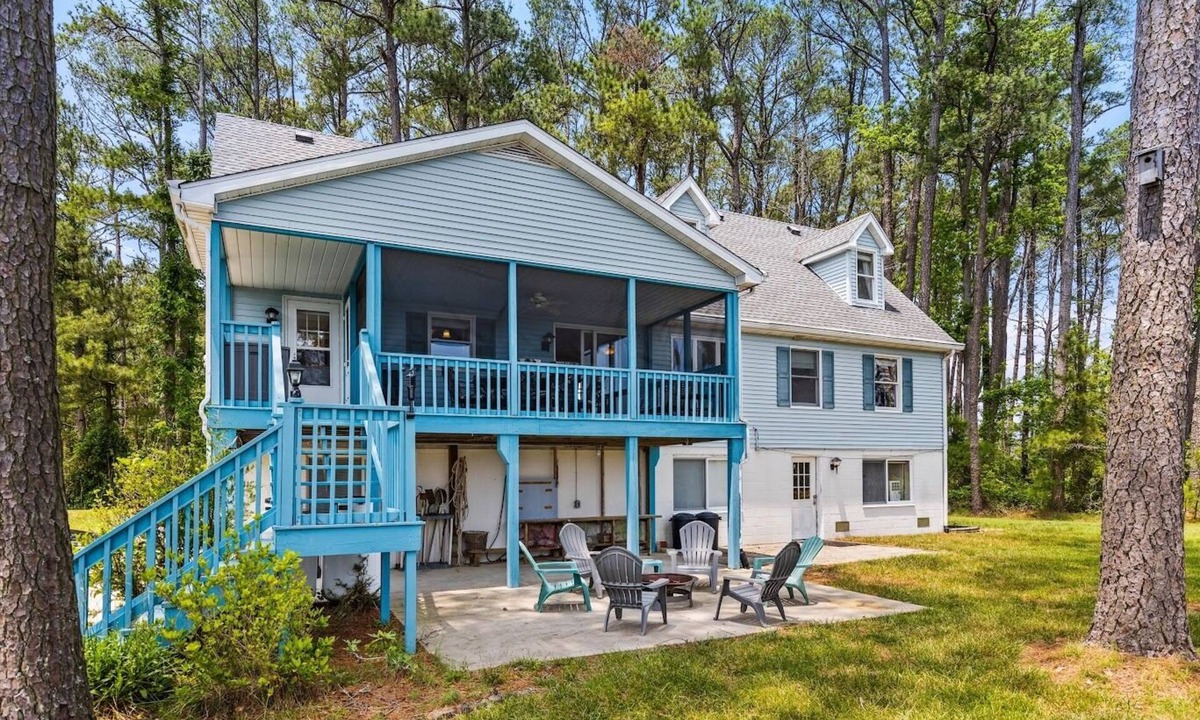 Onancock House | Waterfront Retreat~Private Dock~Fire Pit~Gameroom!