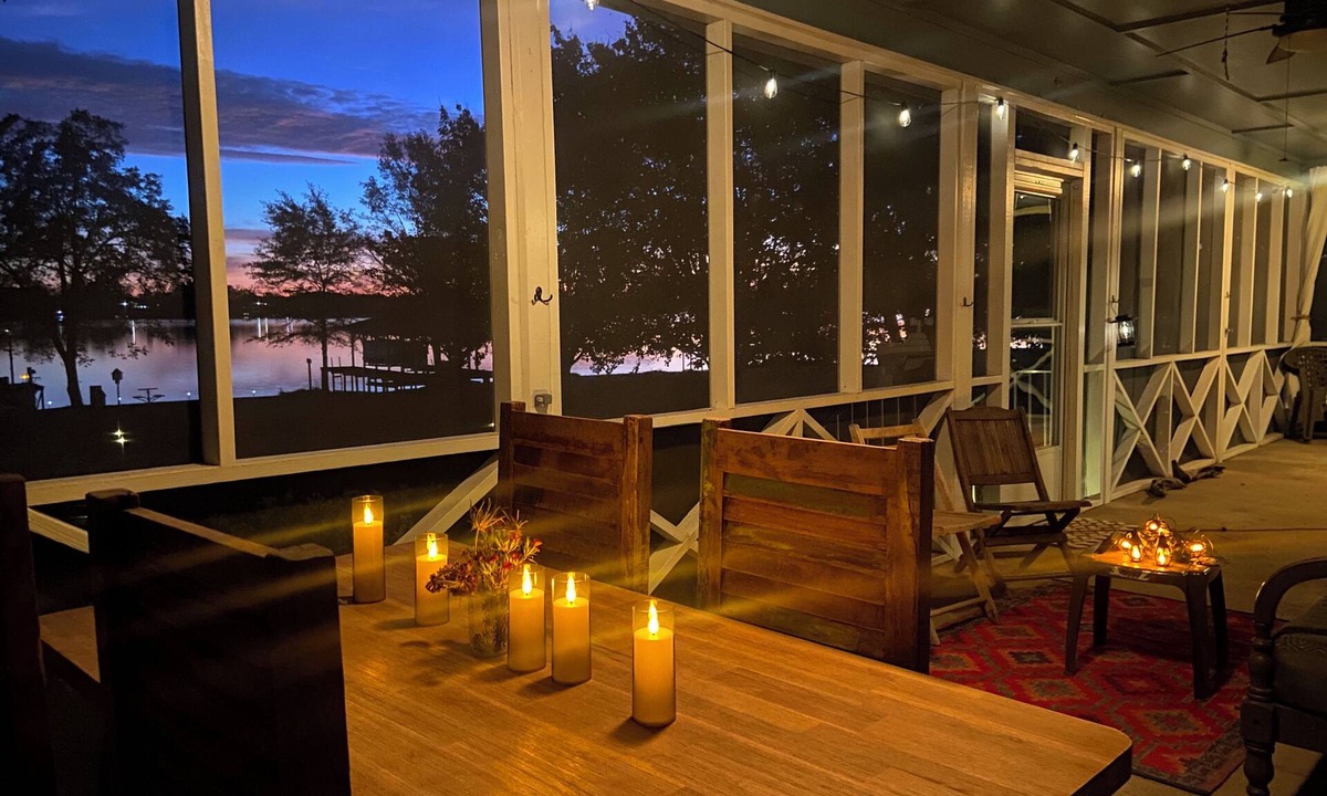 Leesburg House | Waterside cottage, private dock, Fishing,Hiking,Climbing,Waterfalls,Sunsets