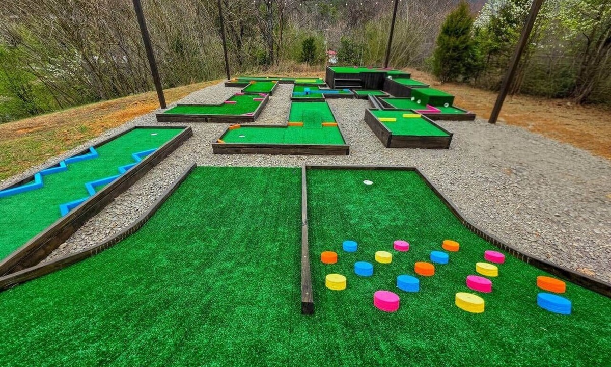 Walland House | Welcome to The Little Dipper! NEW MINI GOLF!