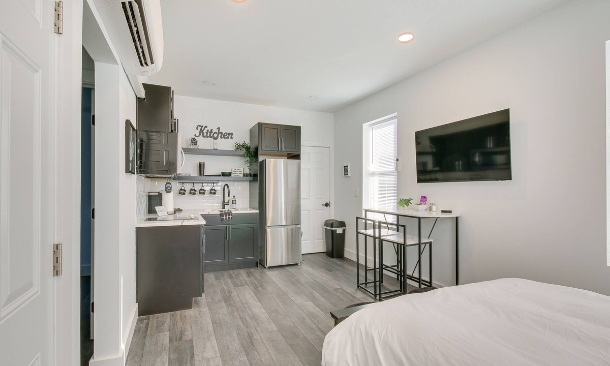 Norwood Apartment | Welcoming Studio ~ 8 Mi to Downtown Cincinnati!