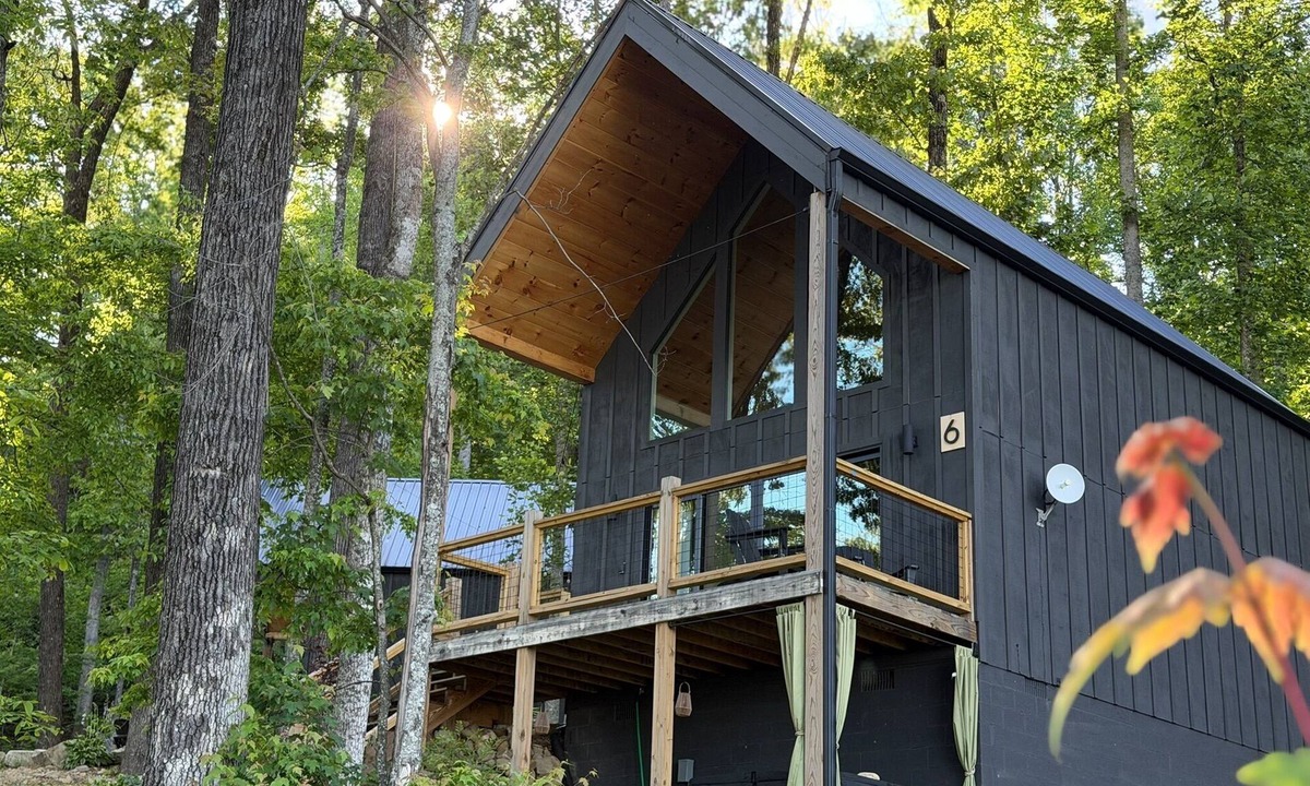 Sevierville Cottage | Where Summer Ends Beautifully | Hot Tub