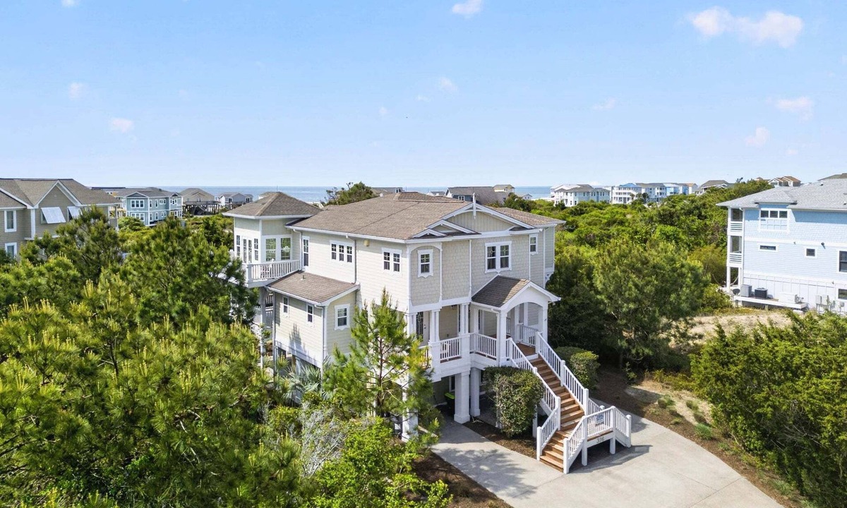 Holden Beach House | Windsong: Spacious 5-bedroom home in Ashton, MD, perfect for family getaways!