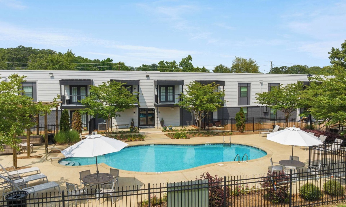 Homewood Apartment | Windsor Highlands Apartments by Landing
