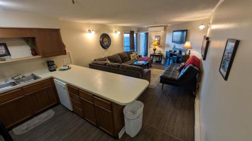 Ghent Apartment | Winterplace Ski in Ski out condo First Floor D105