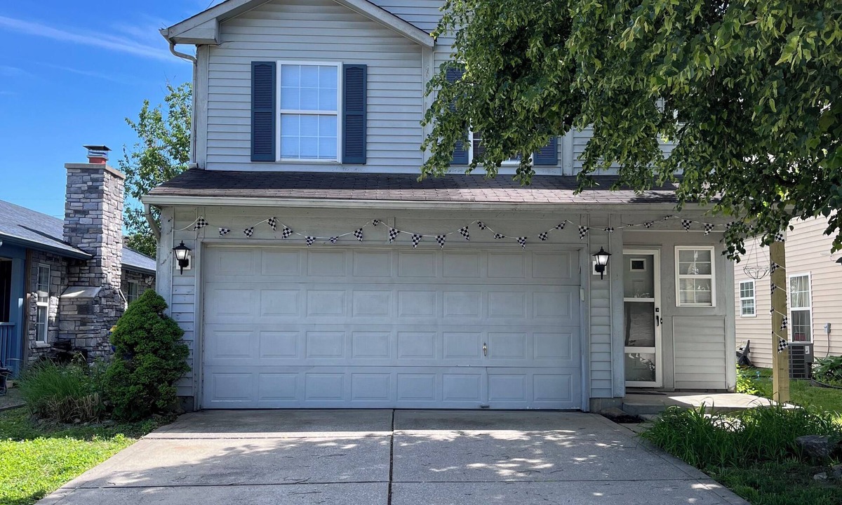 Indianapolis House | Wonderful 3-bedroom home in Indianapolis! With brand new flooring and carpet!