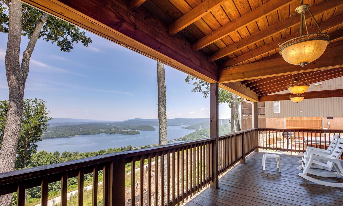 Bryant Cabin | ‘Wood Haven’ Cabin w/ Private Hot Tub, Resort Pool