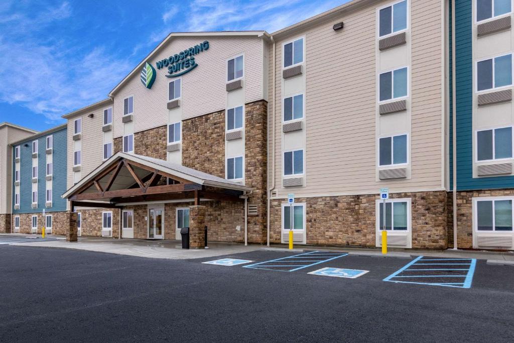 West Newton Hotel | WoodSpring Suites Indianapolis Airport South