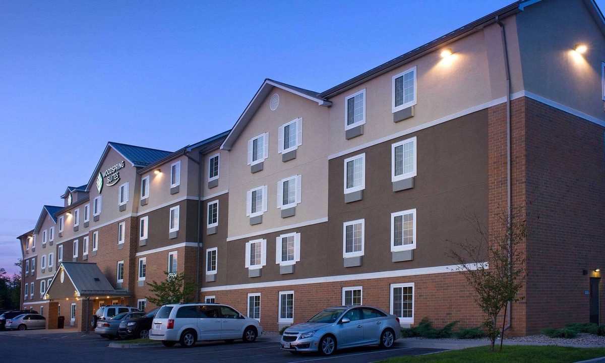 Jeffersontown Hotel | WoodSpring Suites Louisville Jeffersontown