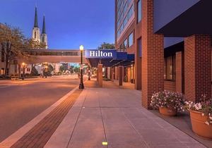 3-Star Hotel ∙ Hilton Fort Wayne at the Grand Wayne Convention Center
