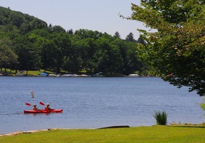 Lakefront townhome with lake views & heated indoor community pool! in McHenry