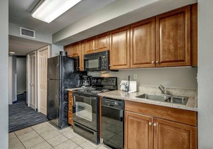 · Oceanfront King Suite - Multiple Pools, Indoor Waterpark and More in Myrtle Beach