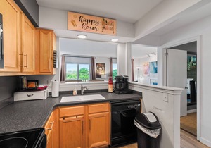 Riverfront Downtown Nashville Condo/Walk to Broadway/2 King Suites/Free Parking