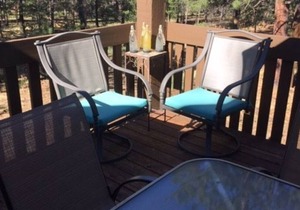 SUNRIVER MOUNTAIN CABIN with private hot tub, FP, Bikes, Walk to SHARC, Pets in Sunriver