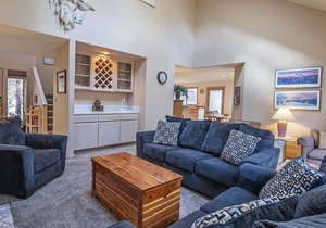 Tokatee! Double Master Suites in this Large Family Home Near Golf, River and Tra in Sunriver