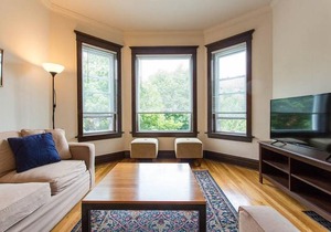 Wrigley Oasis! Steps from the Field! - 3BD 1BA