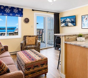 Mountain Lodge Snowshoe 