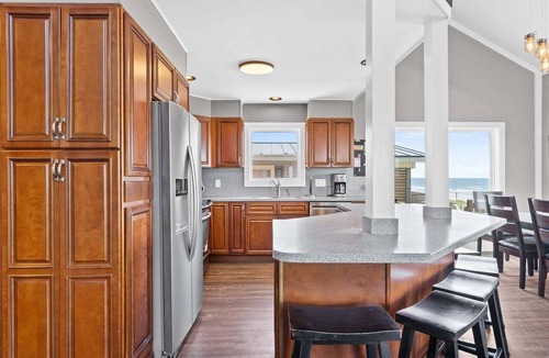 Oak Island House | 1 Fine Day/4525 W Beach Drive