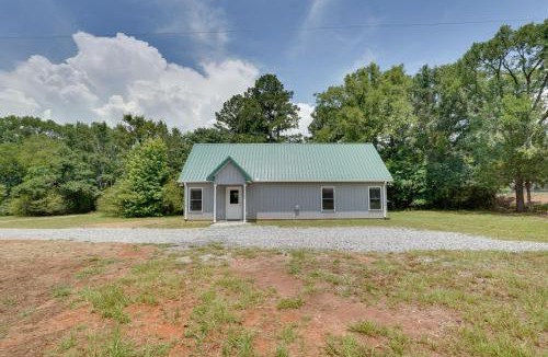Tignall House | < 1 Mi to Broad River Campground! Rural Retreat