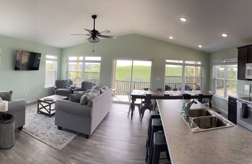 Jonesville House | 100 Acre Relaxing Retreat Near ARK- Four Houses Sleeps 36!