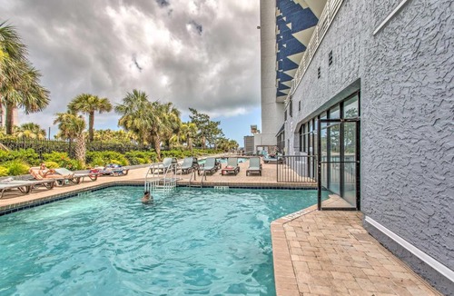 Myrtle Beach Apartment | 10th-Floor Condo on Myrtle Beach with Pools!