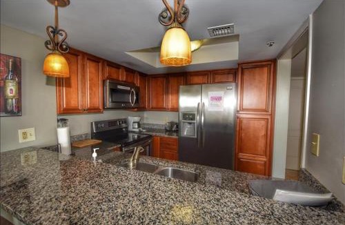 Arcadian Shores Apartment | 110 South Hampton Condo