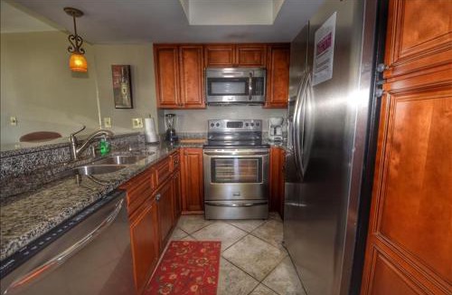 Arcadian Shores Apartment | 110 South Hampton Condo
