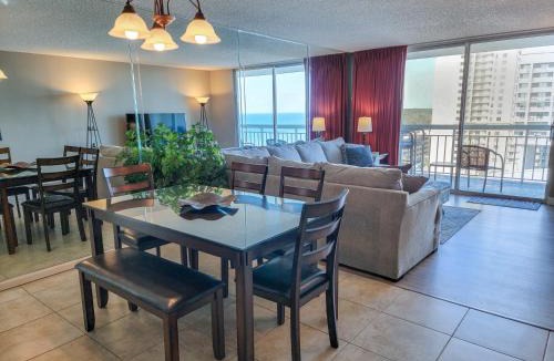 Arcadian Shores Apartment | 1201 South Hampton condo