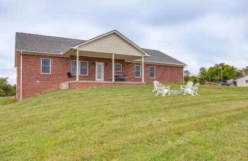Rutland House | 14 Mi to Ark Encounter: Rural Corinth Escape!