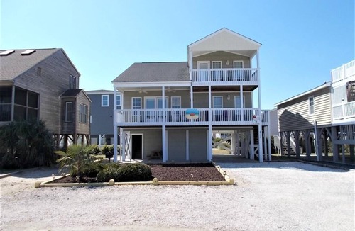 Sunset Beach House | 148 The Peach Basket by Sunset Vacations