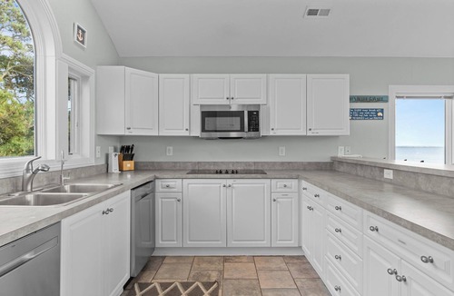 Monteray Shores House | 1528 - Sound and Color - Spacious Soundfront Retreat w/Stunning Sunsets