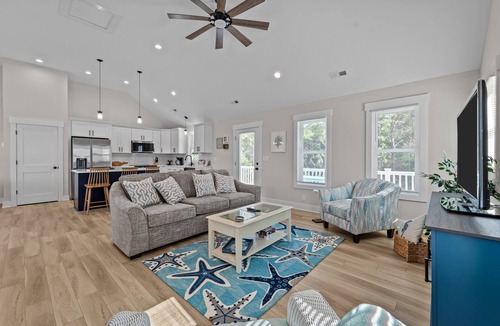 Monteray Shores House | 1541 - Birdie Beach Bungalow - Corolla Soundside Escape w/Private Pool