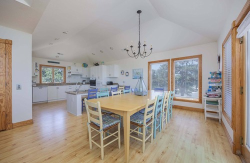 Monteray Shores House | 1562 - Coucher Du Soleil - Soundfront Corolla Retreat w/Pool & Hot Tub