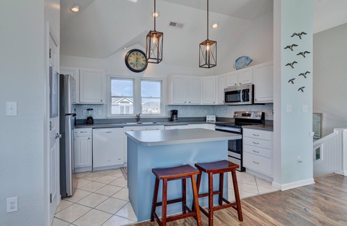 Ocean Sands House | 1771 - Goin' Coastal, Beautiful Beachy Home. Short Walk to Beach. Pool, Hot Tub, Pool Table.