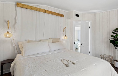 Lupton City House | 1900 Farmhouse with Luxury Spa Bath, 2 Master Bedrooms, Historic Home