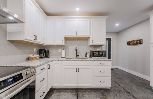 Lawrenceburg Cottage | 1BD Modern Bourbon Cottage