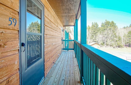 Edray Condo | 1Br: Studio Loft Ridgewood 59 Wood Fireplace, Washer and Dryer Full Kitchen