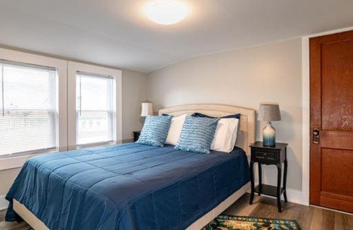 Upper Village Apartment | 2 beds, trailer parking, direct snow & ATV trail access