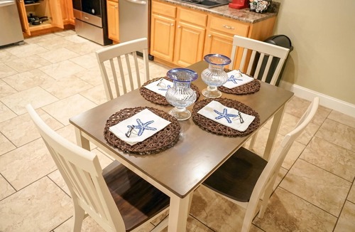 Kreole Apartment | 2 Connected Apartments · 6BR 4BA · Sleeps 12 · W/D