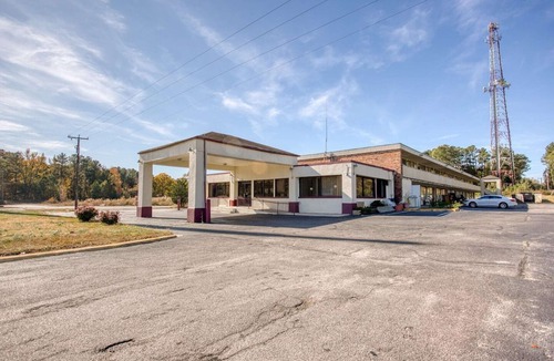 Templeton Apartment | 2 Full Beds|Non-Smoking