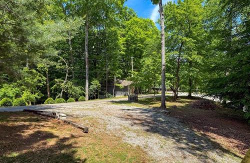 Byrdstown House | 2 Mi to Dale Hollow Lake! 'Shadowood' Group Escape