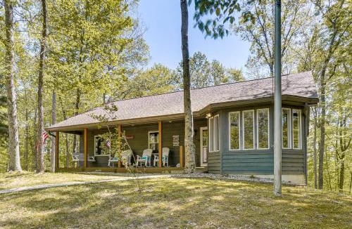 Byrdstown House | 2 Mi to Dale Hollow Lake! 'Shadowood' Group Escape