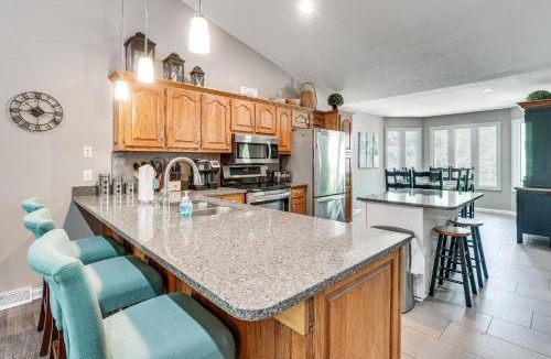 Byrdstown House | 2 Mi to Dale Hollow Lake! 'Shadowood' Group Escape