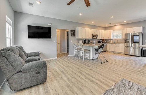 Somerset Cottage | 2 Mi to Marina & Lake Cumberland! Newly Built Home