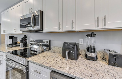 Somerset Cottage | 2 Mi to Marina & Lake Cumberland! Newly Built Home