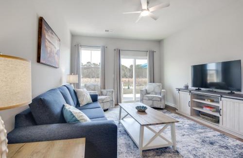 Ocean Isle Beach House | 2 Mi to Ocean Isle Beach! Coastal Getaway w/Patio
