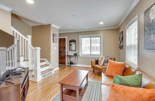 Northeast House | 2 Mi to The Fields At RFK Campus: DC Getaway