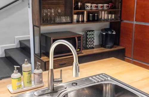 Downtown Knoxville Condo | 2 Min to Market Square & Gay St - 5 min to Neyland