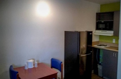 Terry Sanford Apartment | 2 Queen Beds|Suite, Nsmk,Kitchen